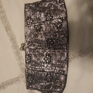 Express lace overlay clutch